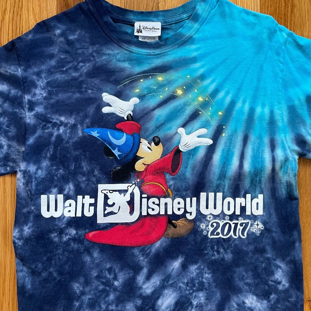 Walt Disney World 2017 Fantasia Sorcerer Mickey T-Shirt Blue Tie -Dye Size M